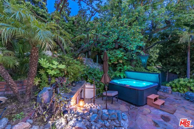 $10,500 | 3425 Oak Glen Drive, Los Angeles, CA 90068