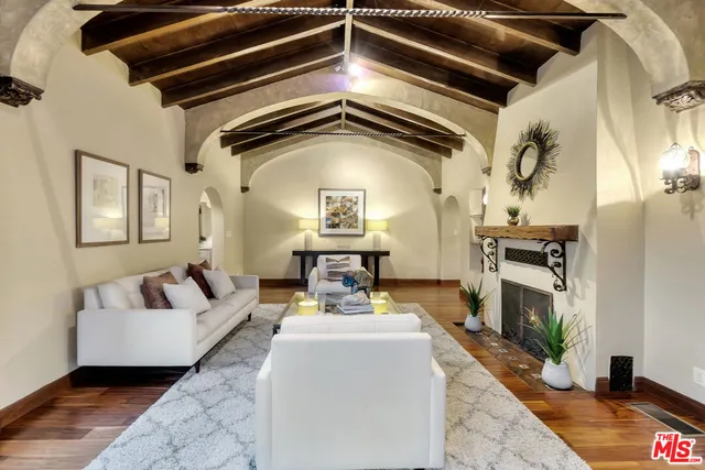 $10,500 | 3425 Oak Glen Drive, Los Angeles, CA 90068