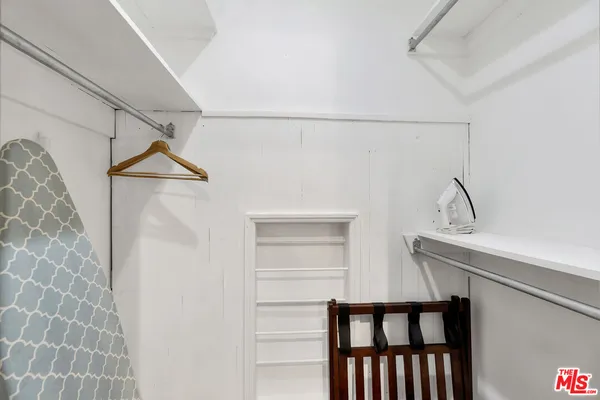 $10,500 | 3425 Oak Glen Drive, Los Angeles, CA 90068