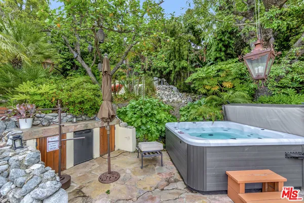 $10,500 | 3425 Oak Glen Drive, Los Angeles, CA 90068