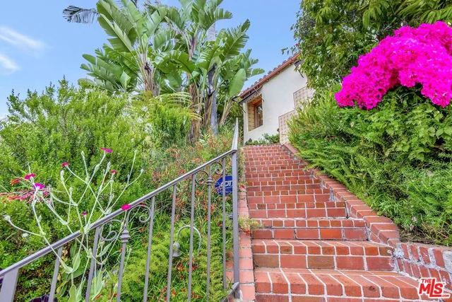 $10,500 | 3425 Oak Glen Drive, Los Angeles, CA 90068
