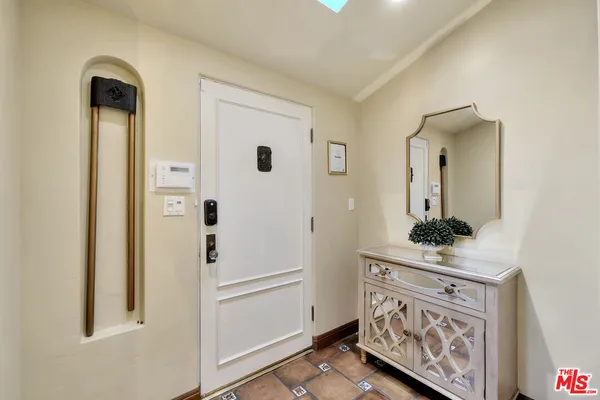 $10,500 | 3425 Oak Glen Drive, Los Angeles, CA 90068