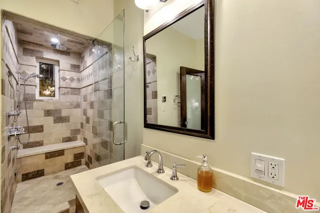 $10,500 | 3425 Oak Glen Drive, Los Angeles, CA 90068