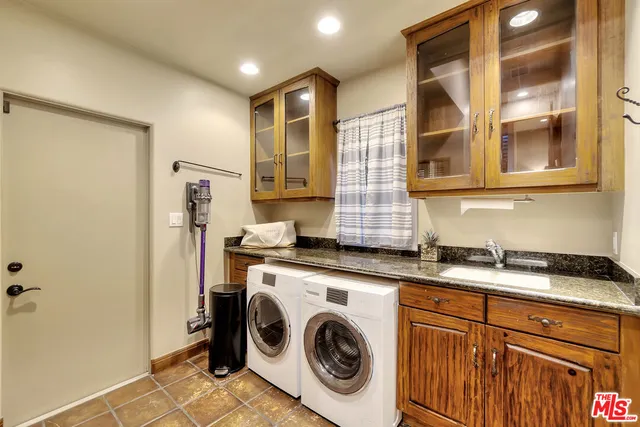 $10,500 | 3425 Oak Glen Drive, Los Angeles, CA 90068