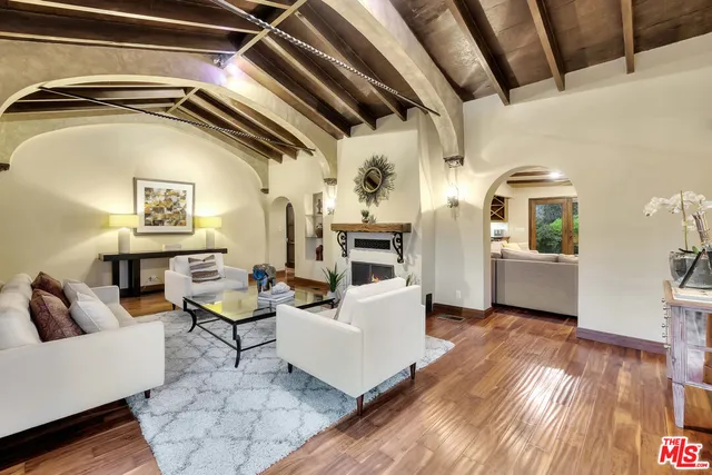 $10,500 | 3425 Oak Glen Drive, Los Angeles, CA 90068