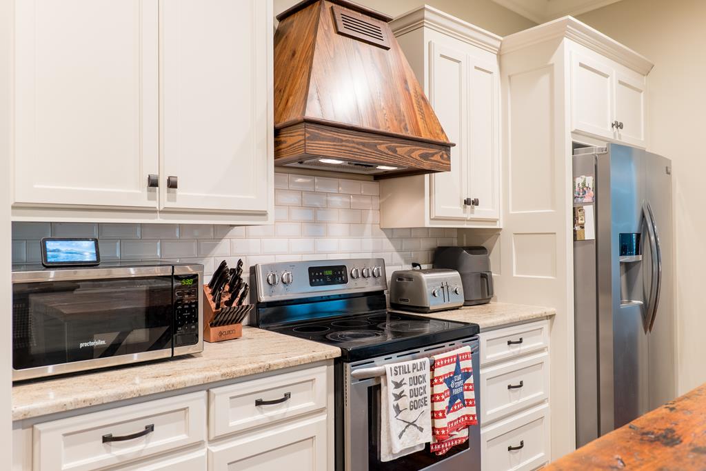 197 White Pond Road Nashville, GA 31639 - Photo 10 of 55 Gallery Image 10