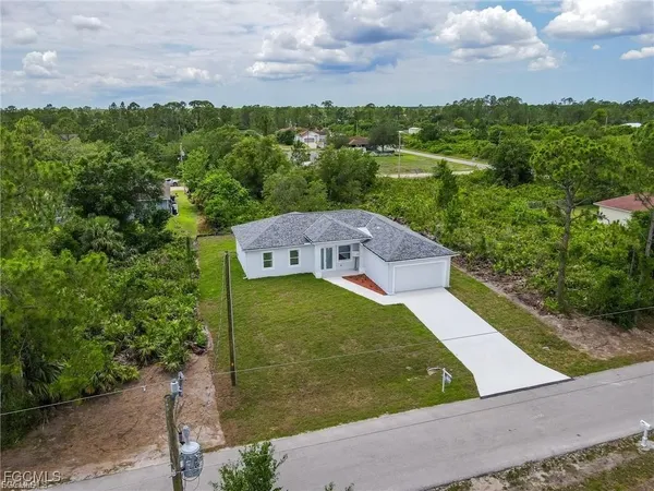 $1,900 | 744 Clancy Street East, Lehigh Acres, FL 33974