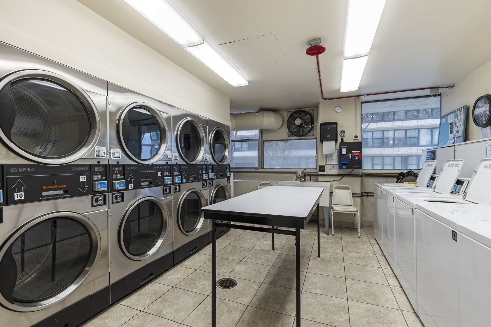 5757 North Sheridan Road, Unit 3E Chicago, IL 60660 - Photo 12 of 15