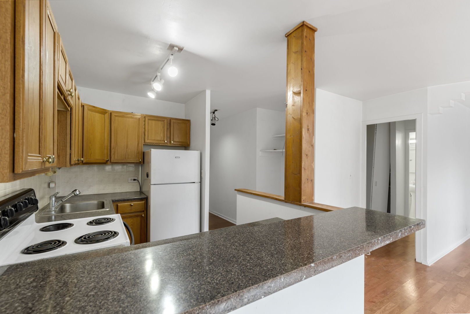 5757 North Sheridan Road, Unit 3E Chicago, IL 60660 - Photo 5 of 15