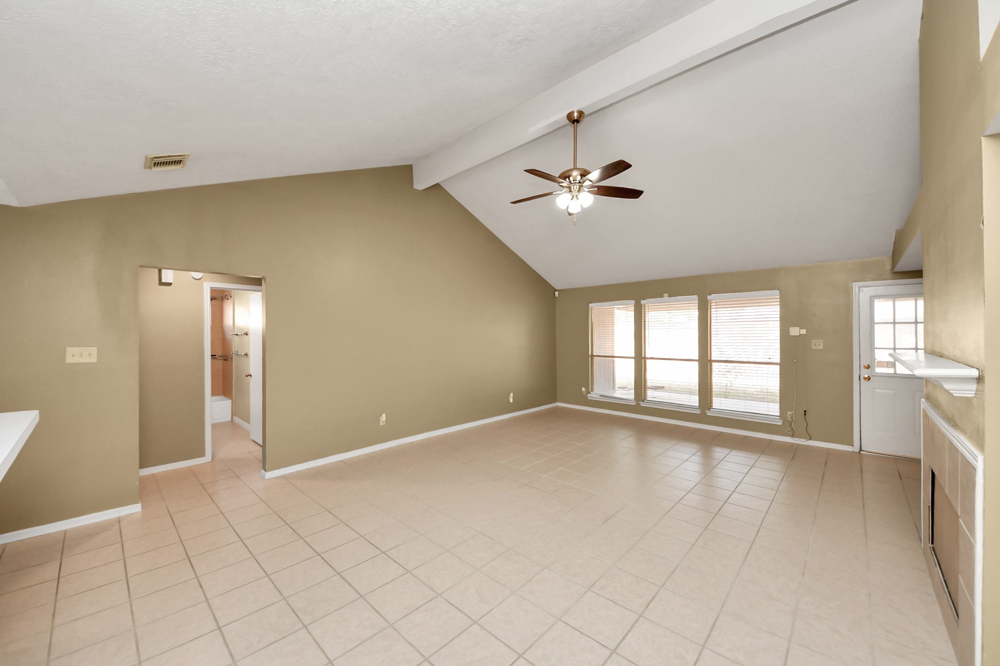 3310 Keygate Drive Spring, TX 77388 - Photo 7 of 45 a view of an empty room with a window