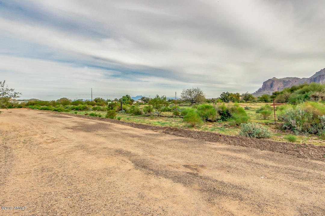 1972 North Solana Road Apache Junction, AZ 85119 - Photo 37 of 38 Solana-37