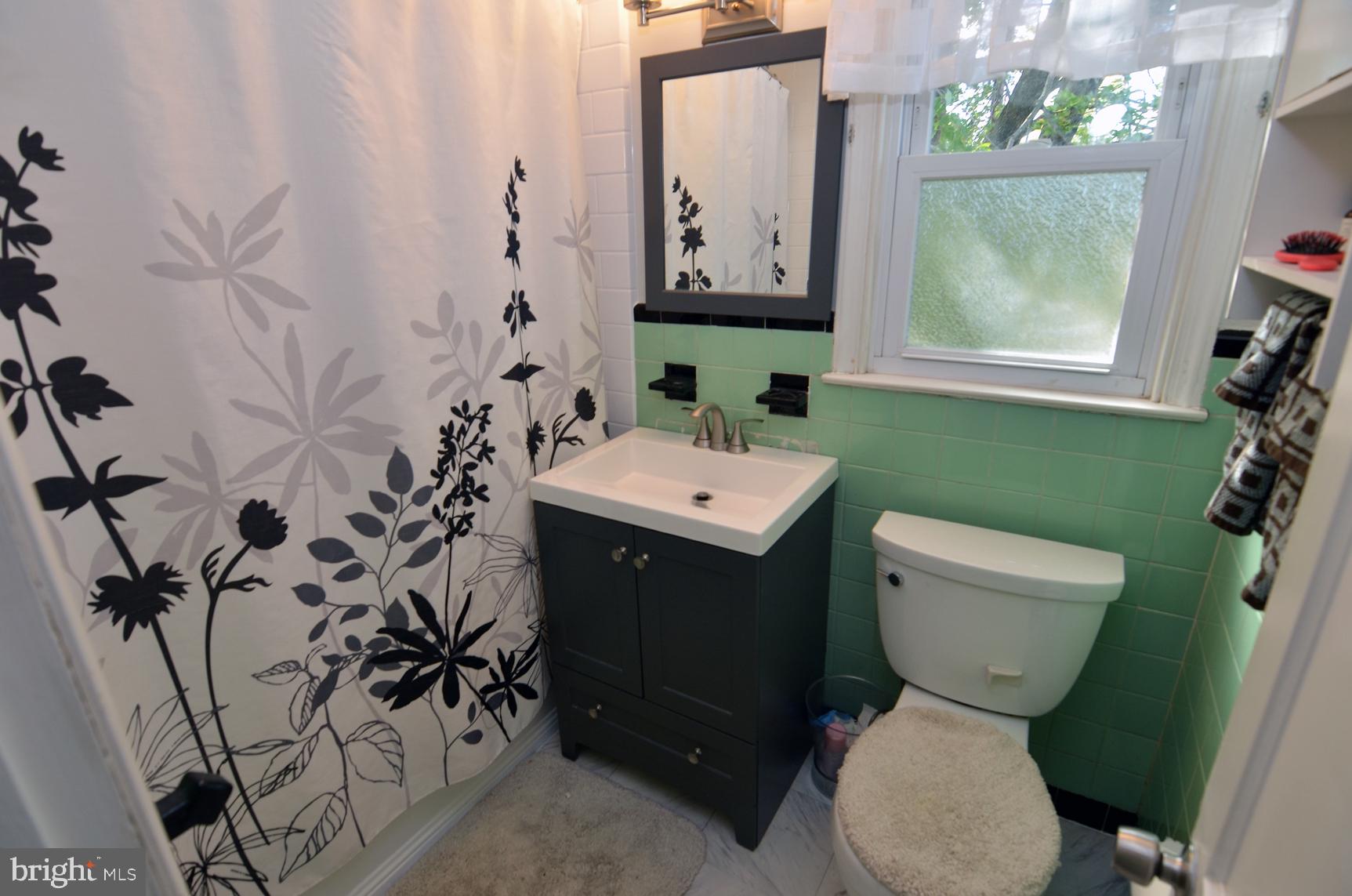 79 Baylor Road Hamilton, NJ 08610 - Photo 25 of 31 Full Bathroom