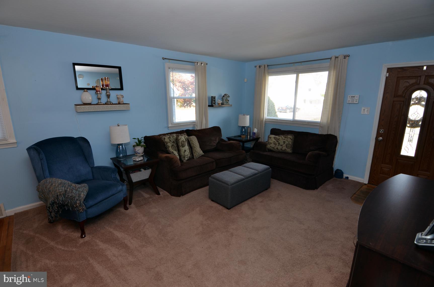 79 Baylor Road Hamilton, NJ 08610 - Photo 7 of 31 Living Room