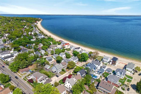 $898,000 | 8 Revilo Road, Bayville, NY 11709