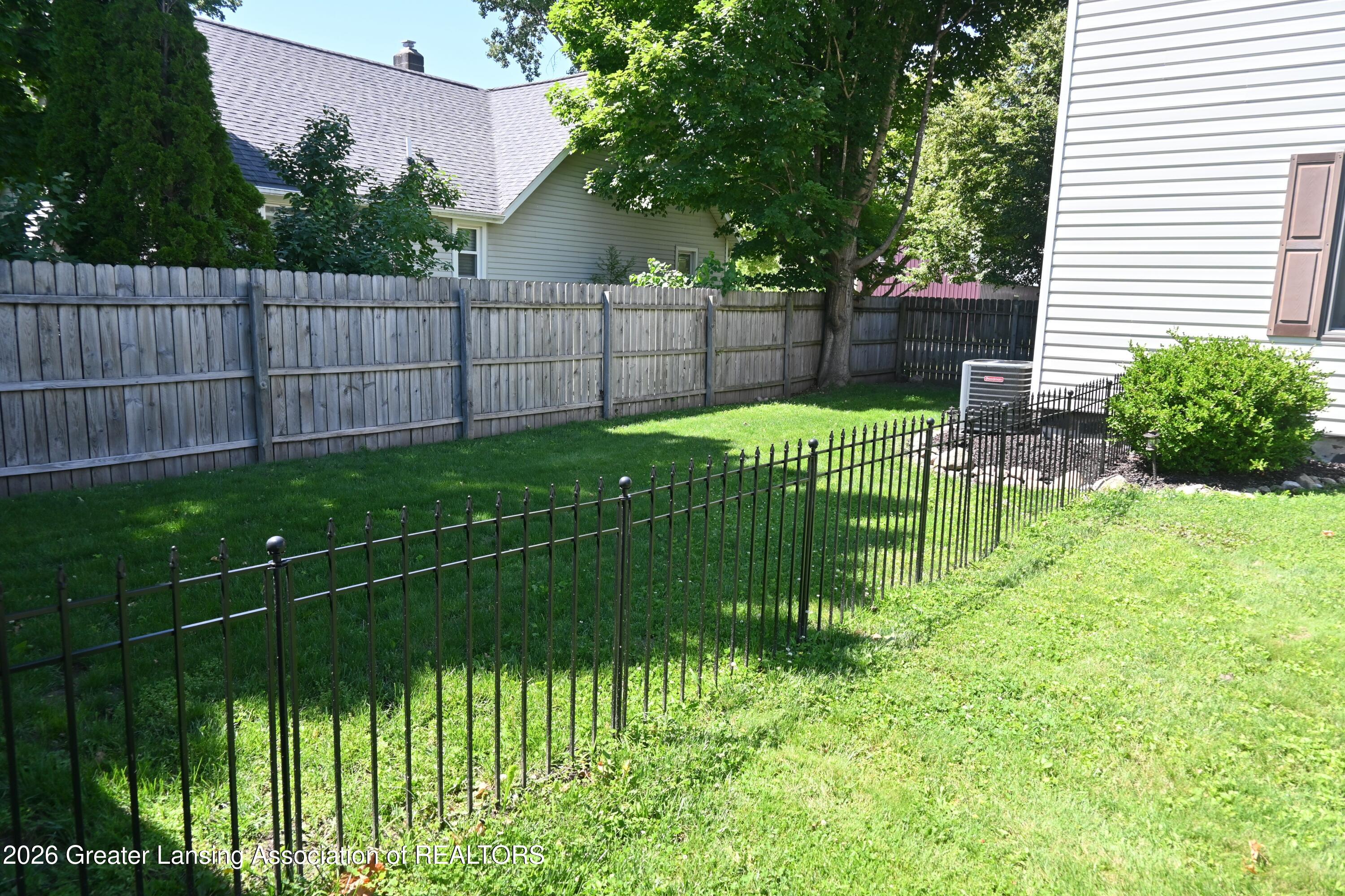 228 Union Street Grand Ledge, MI 48837 - Photo 33 of 35 DSC_0415