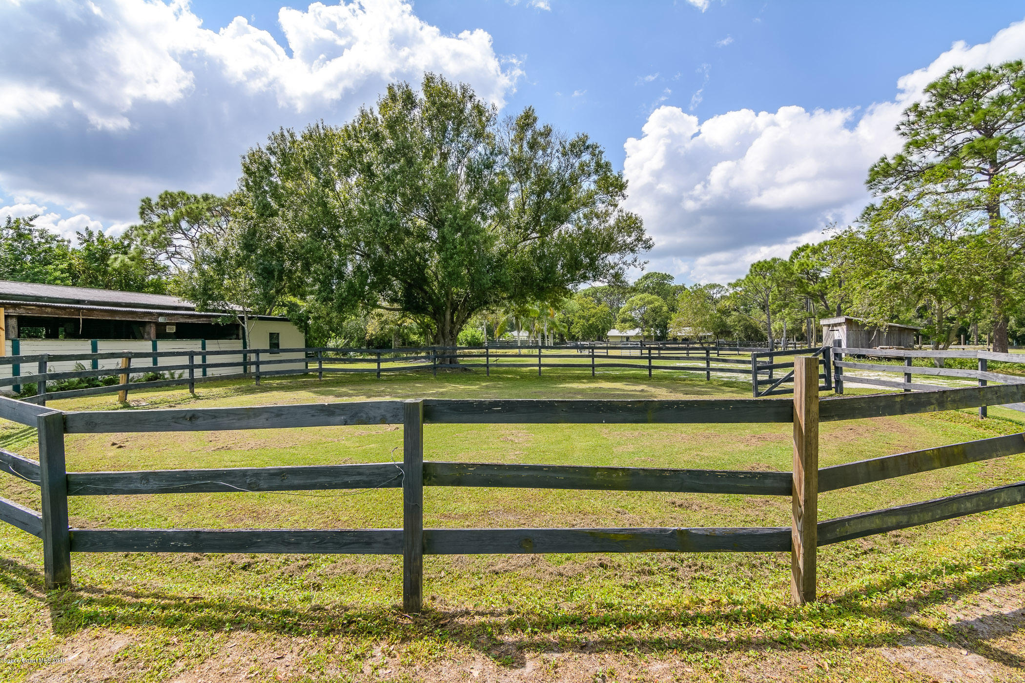 2160 Friday Road Cocoa, FL 32926 - Photo 39 of 73 Round Pen
