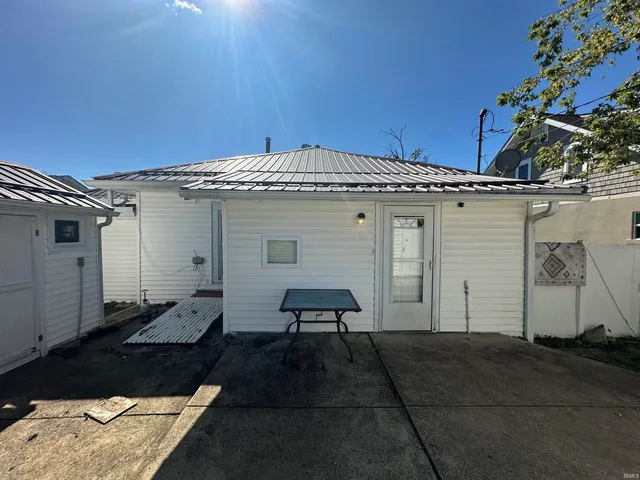 $199,900 | 2035 13th Street, Bedford, IN 47421