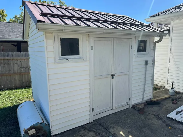 $199,900 | 2035 13th Street, Bedford, IN 47421