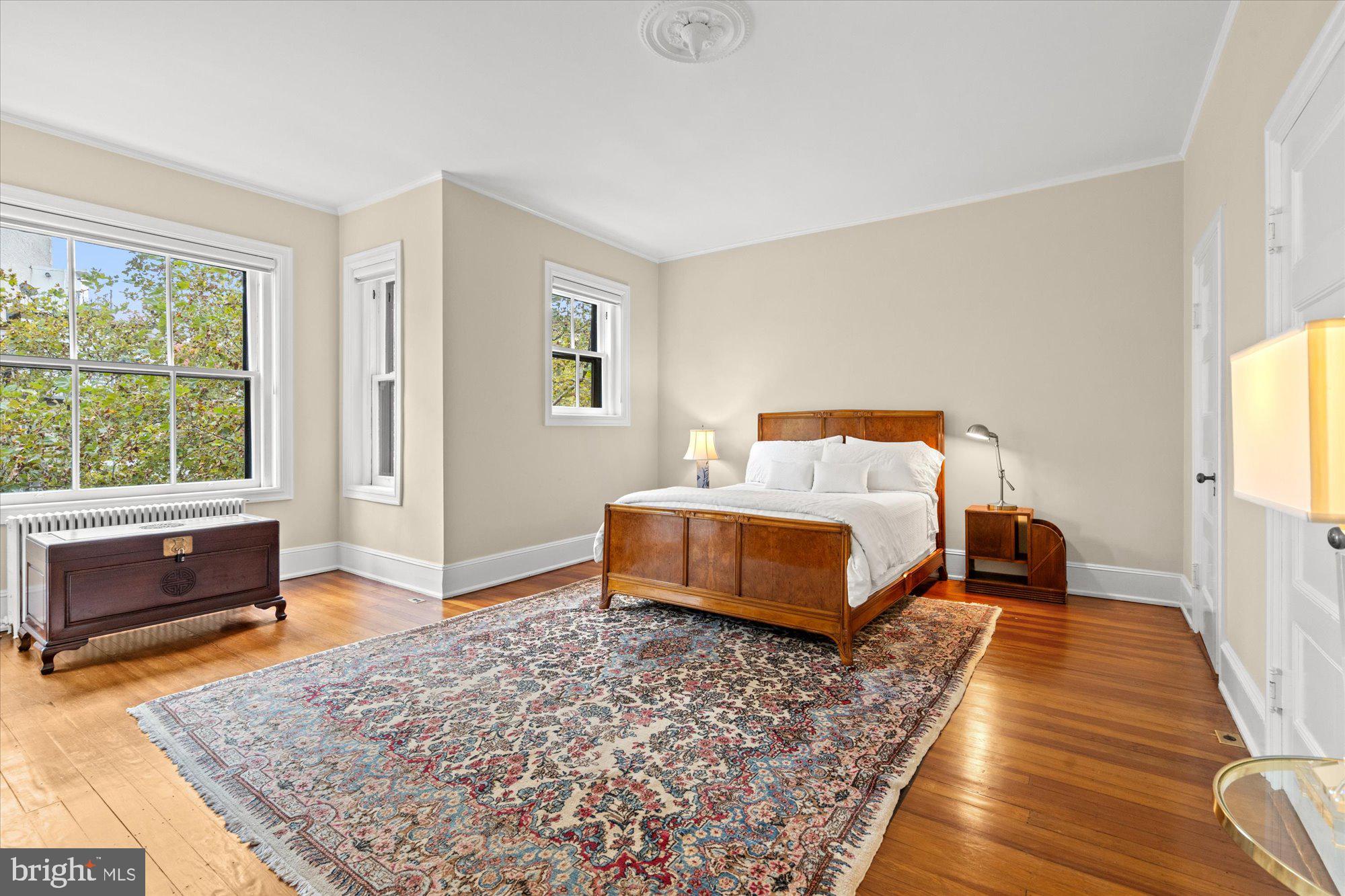 2021 Q Street Northwest Washington, DC 20009 - Photo 24 of 57 Second level king-sized primary bedorom