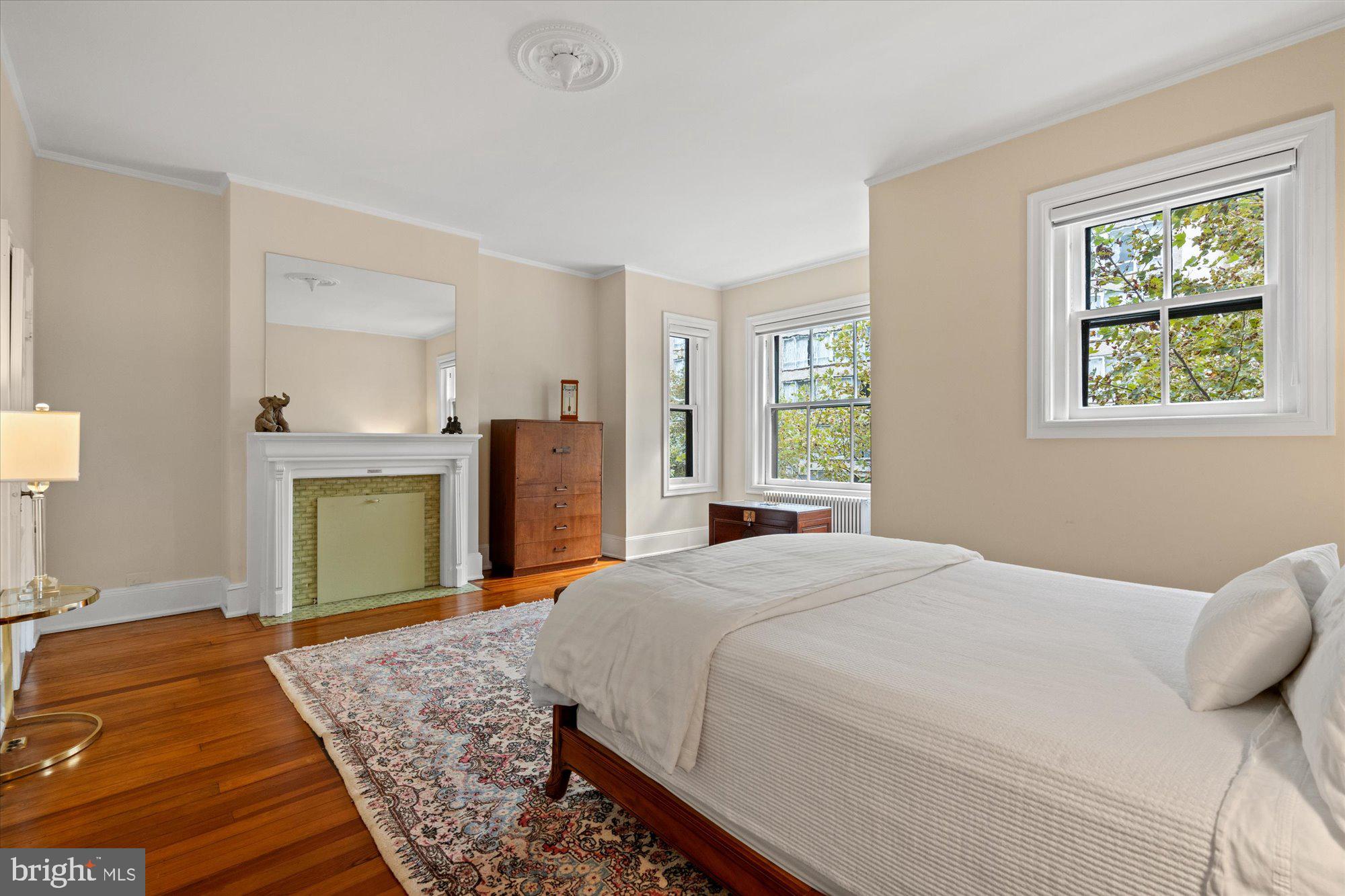 2021 Q Street Northwest Washington, DC 20009 - Photo 25 of 57 Expansive and bright primary bedroom space