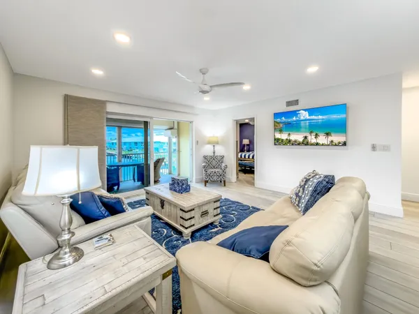 $329,000 | 2301 Northeast 36th Street, Unit 202, Lighthouse Point, FL 33064