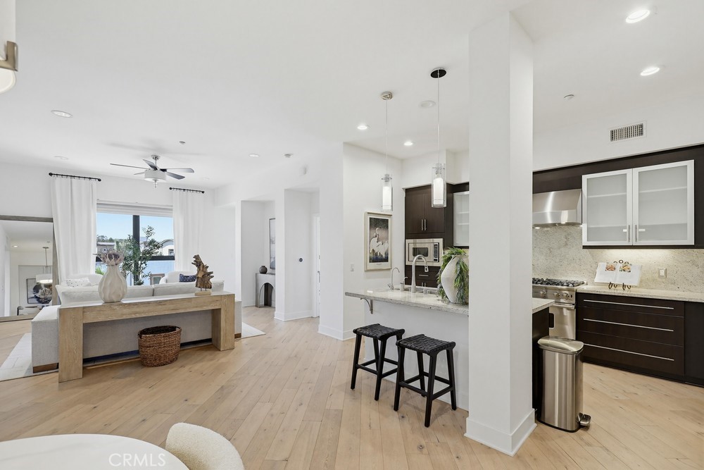 402 Rockefeller, Unit 406 Irvine, CA 92612 - Photo 5 of 75