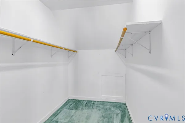 a view of walk in closet