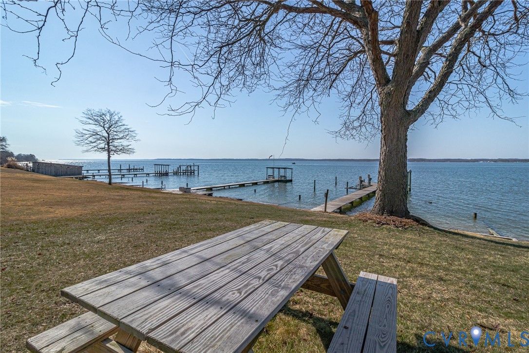 1159 Riverdale Road Warsaw, VA 22572 - Photo 38 of 42 a view of a backyard and a patio