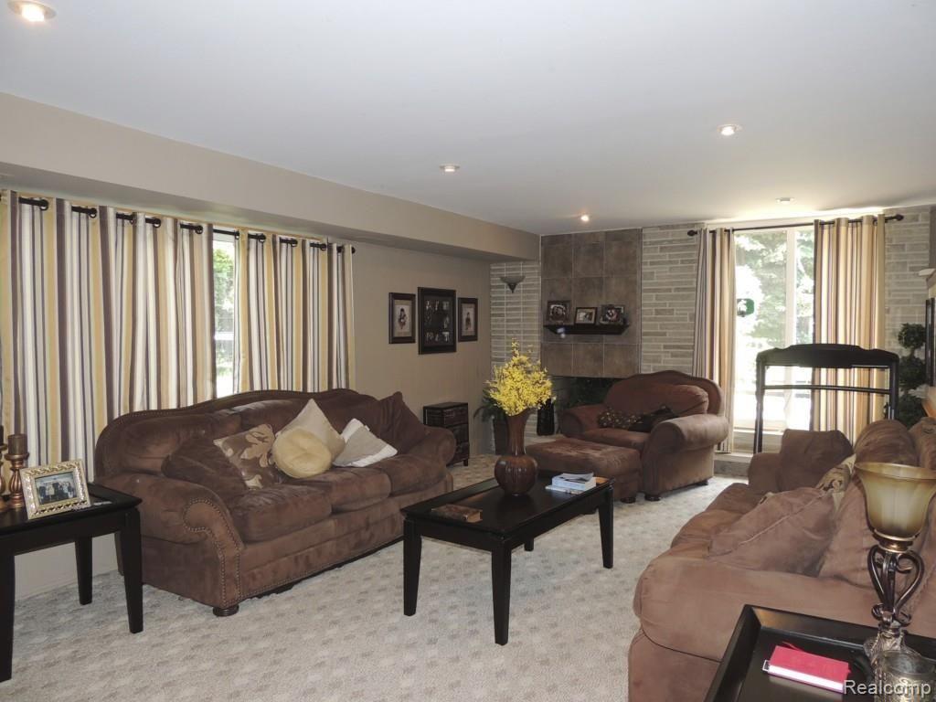 8664 Chicago Road Warren, MI 48093 - Photo 14 of 34 DSCN3753.jpg