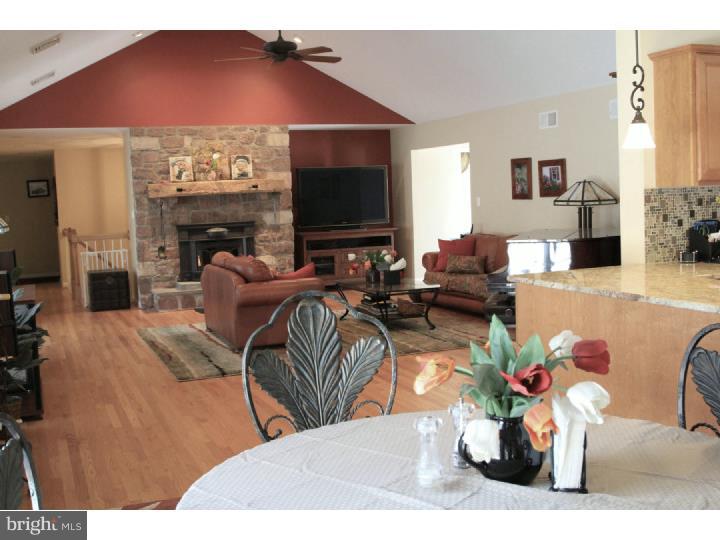 412 Church Road Hatfield, PA 19440 - Photo 3 of 25 Family Room