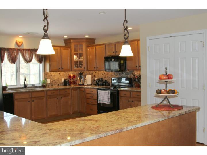 412 Church Road Hatfield, PA 19440 - Photo 5 of 25 Kitchen