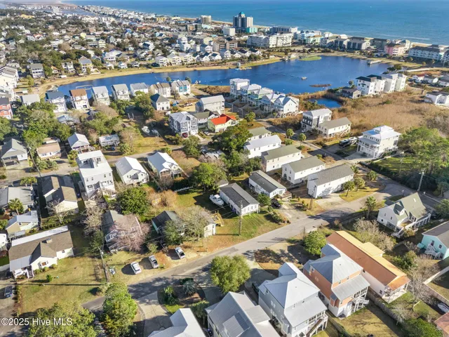 $2,000 | 314 Columbia Avenue, Unit 2, Carolina Beach, NC 28428