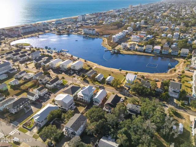 $2,000 | 314 Columbia Avenue, Unit 2, Carolina Beach, NC 28428