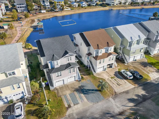 $2,000 | 314 Columbia Avenue, Unit 2, Carolina Beach, NC 28428