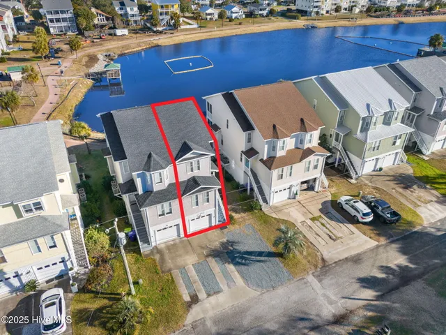 $2,000 | 314 Columbia Avenue, Unit 2, Carolina Beach, NC 28428