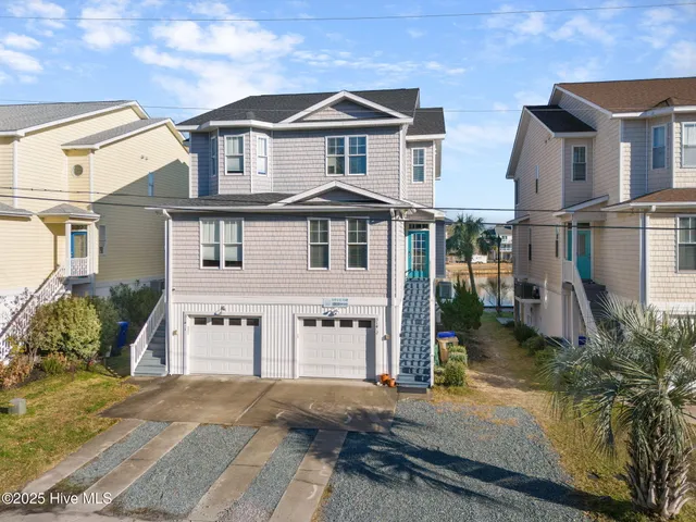 $2,000 | 314 Columbia Avenue, Unit 2, Carolina Beach, NC 28428