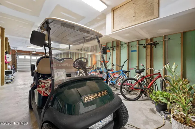 $2,000 | 314 Columbia Avenue, Unit 2, Carolina Beach, NC 28428