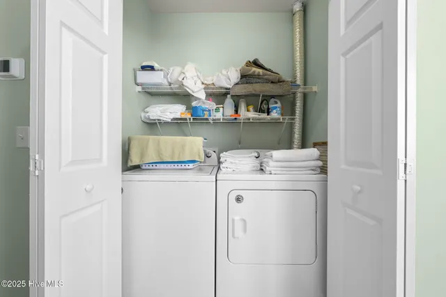 $2,000 | 314 Columbia Avenue, Unit 2, Carolina Beach, NC 28428