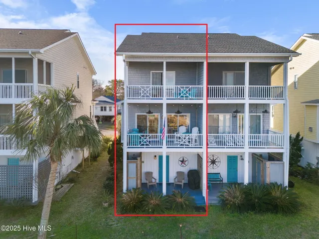 $2,000 | 314 Columbia Avenue, Unit 2, Carolina Beach, NC 28428