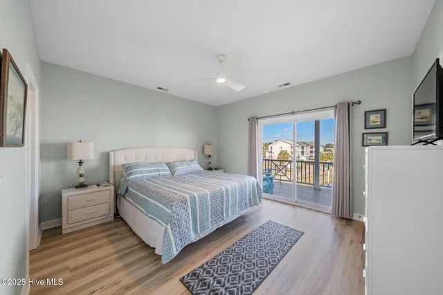 $2,000 | 314 Columbia Avenue, Unit 2, Carolina Beach, NC 28428