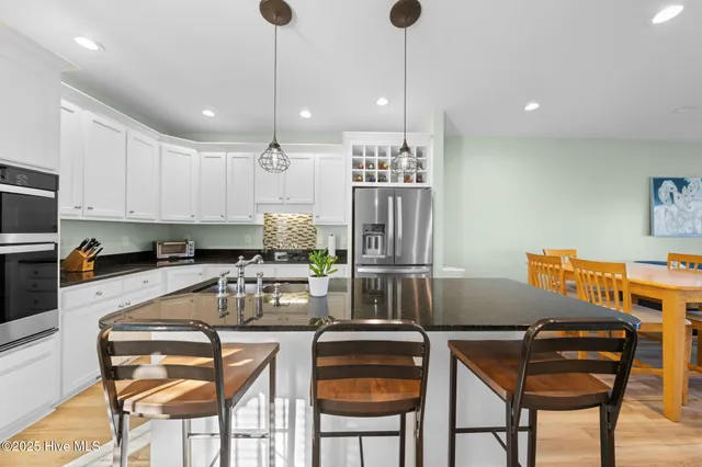 $2,000 | 314 Columbia Avenue, Unit 2, Carolina Beach, NC 28428