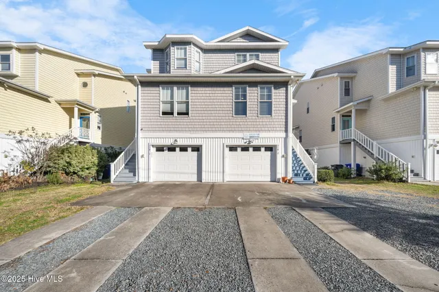 $2,000 | 314 Columbia Avenue, Unit 2, Carolina Beach, NC 28428