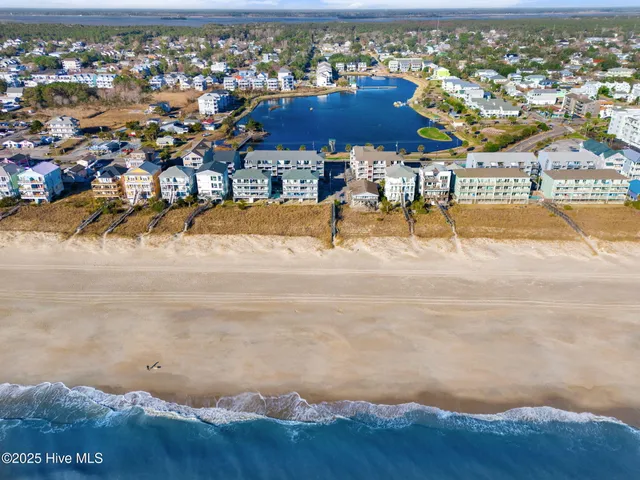 $2,000 | 314 Columbia Avenue, Unit 2, Carolina Beach, NC 28428