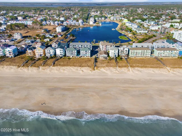 $2,000 | 314 Columbia Avenue, Unit 2, Carolina Beach, NC 28428