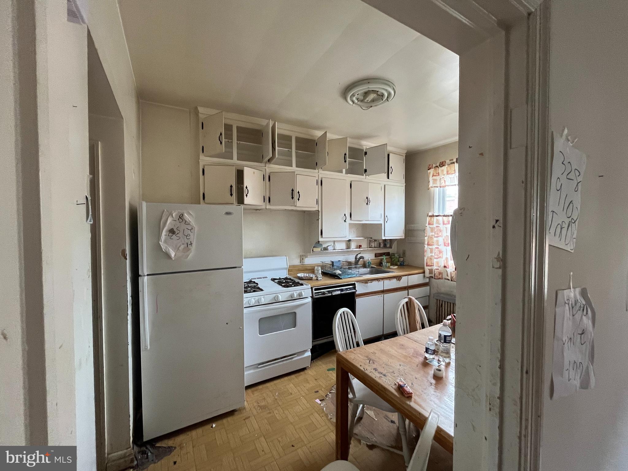 360 Marydell Road Baltimore, MD 21229 - Photo 5 of 22