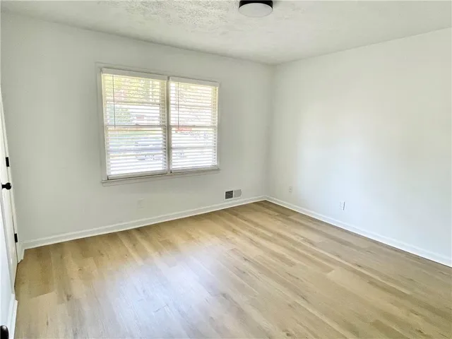 $1,895 | 359 Mimosa Drive, Buford, GA 30518