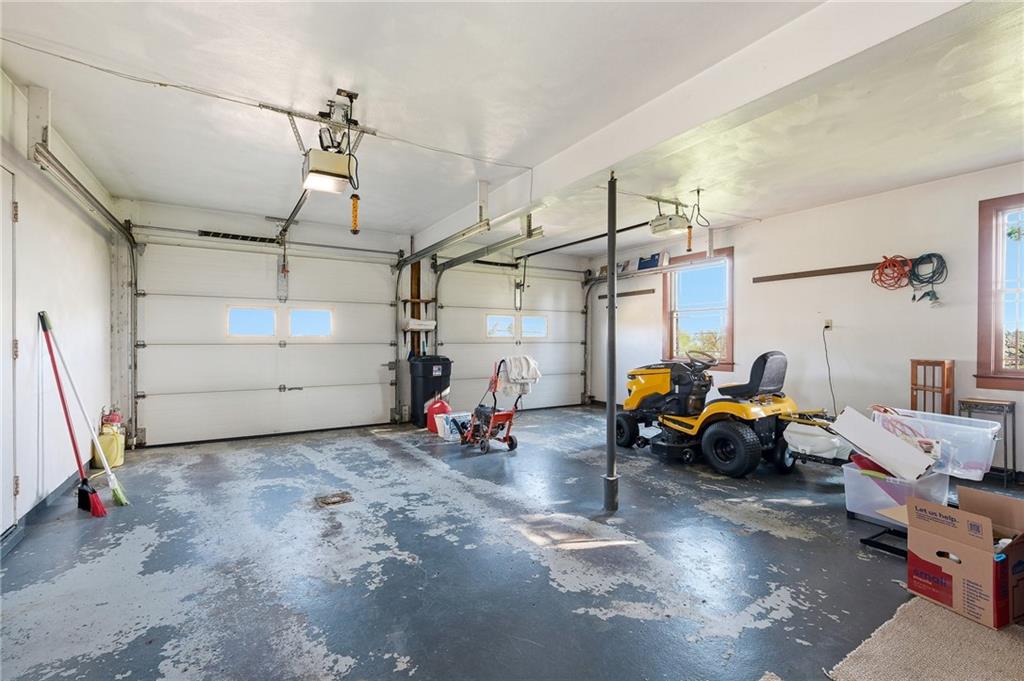 127 East Buffalo Church Road Washington, PA 15301 - Photo 22 of 33 a view of a garage