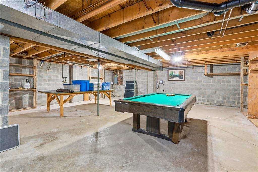 127 East Buffalo Church Road Washington, PA 15301 - Photo 25 of 33 a outdoor space with chairs