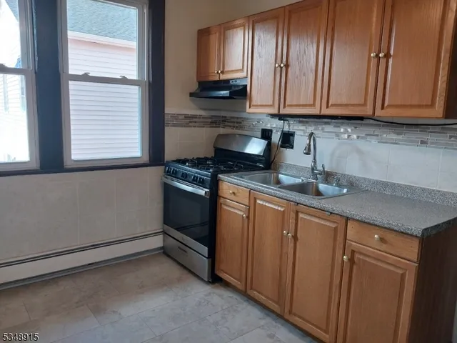 $1,950 | 59-65 Grand Avenue, Unit 2L, Newark, NJ 07106