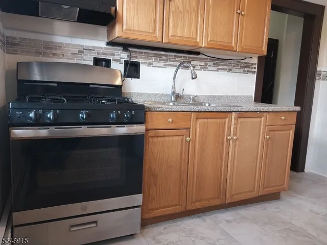 $1,950 | 59-65 Grand Avenue, Unit 2L, Newark, NJ 07106